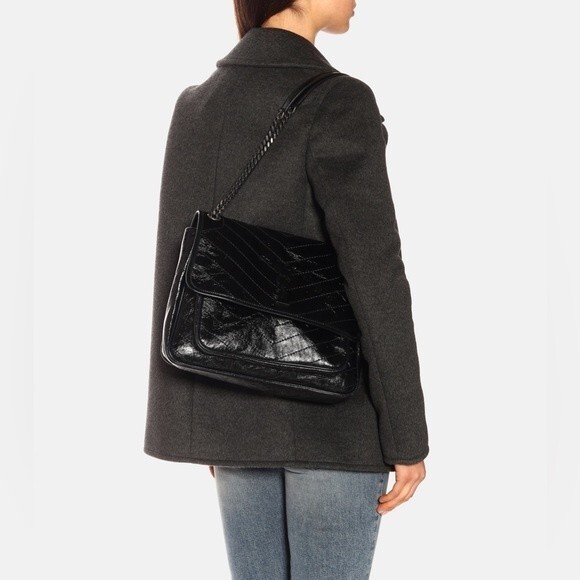 NWOT SAINT LAURENT Niki Large Leather Shoulder Bag Black - Picture 4 of 8